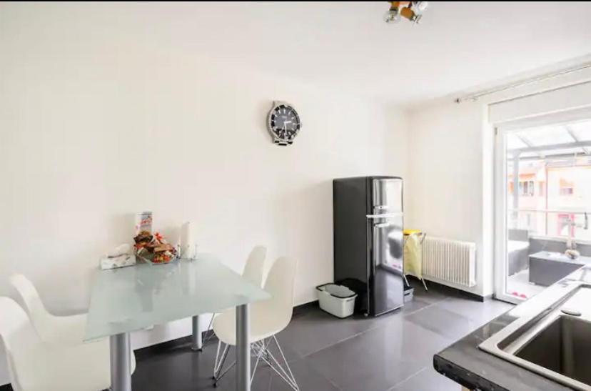 Guenstige Zimmer-Unterkunft Zimmer Mit Gemeinschaftsbad Lörrach Exterior foto